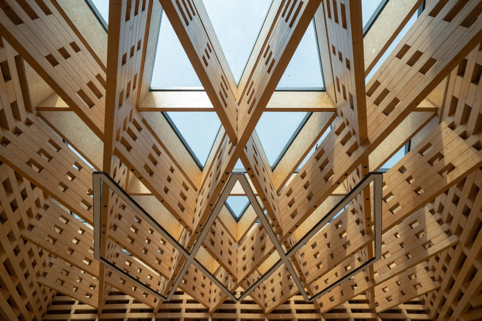 Diagonal wood lattice viewed from below at Taiyuan Botanical Garden Tea House