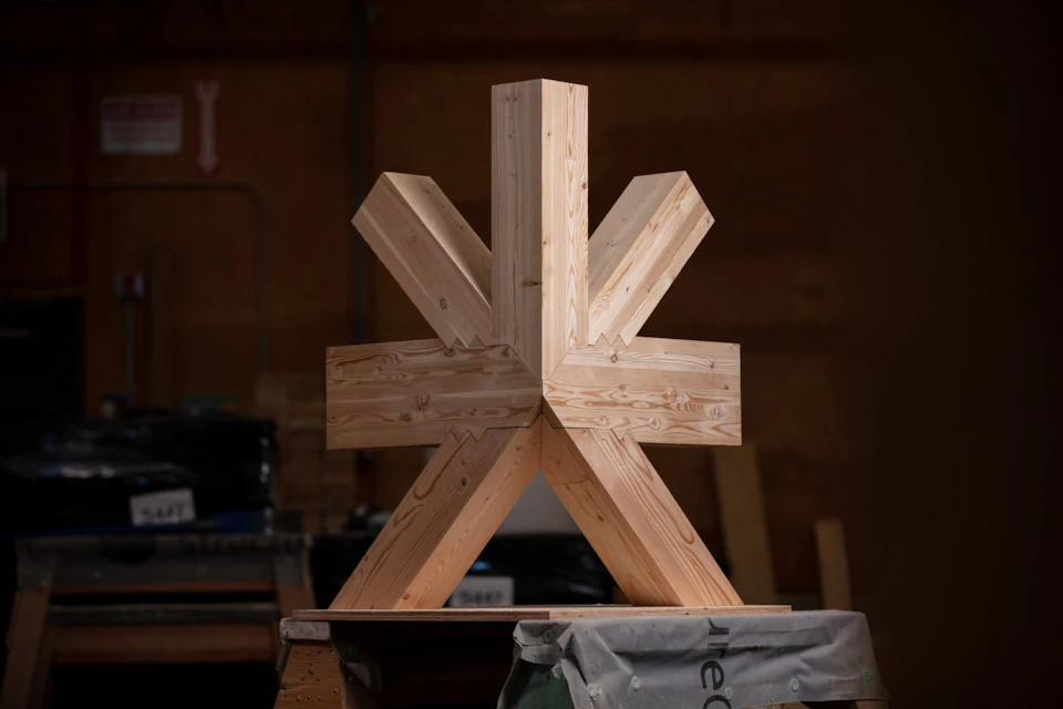 Assembled all-wood Hero Node joining the KUbe glulam braces, beams and columns.