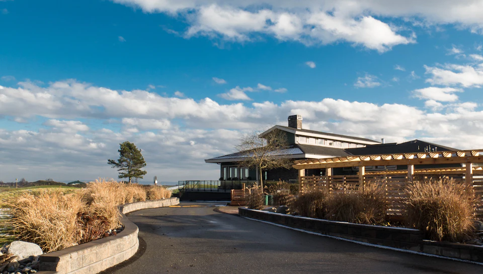 Exterior of King's Links Clubhouse