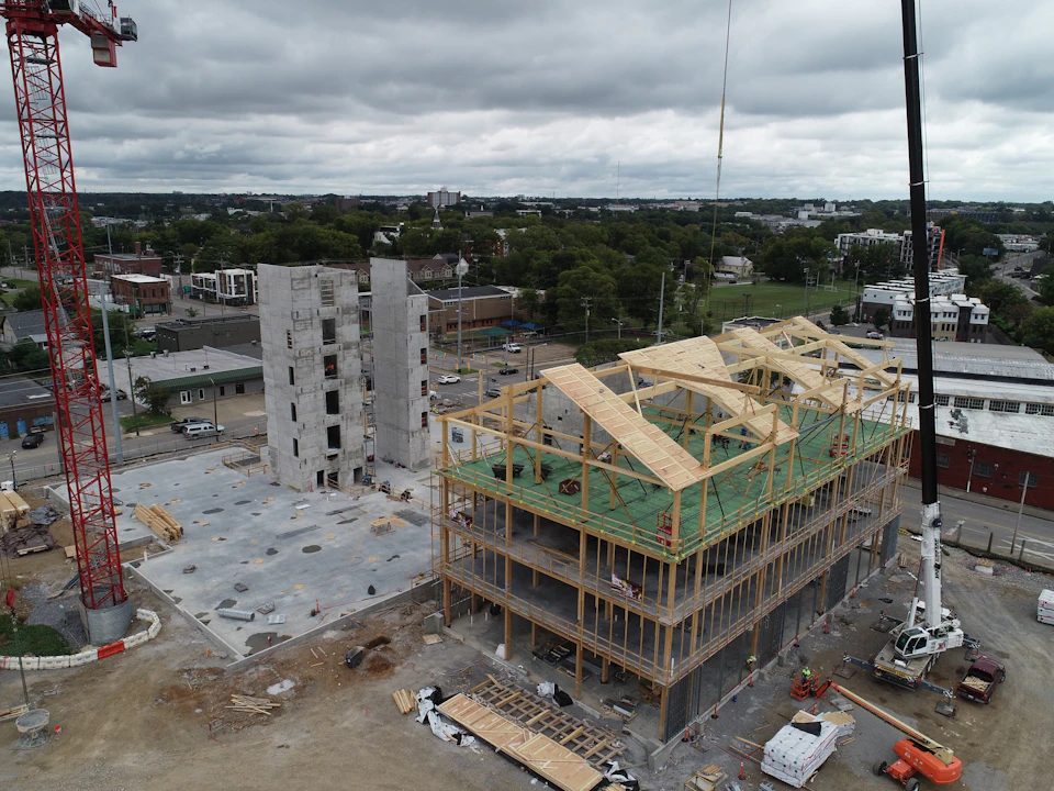 Structure for Nashville Warehouse Company Office during installation