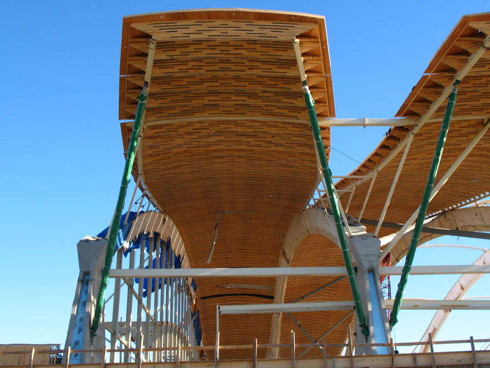 Structure for Richmond Olympic Oval "Wood Wave" Roof during installation