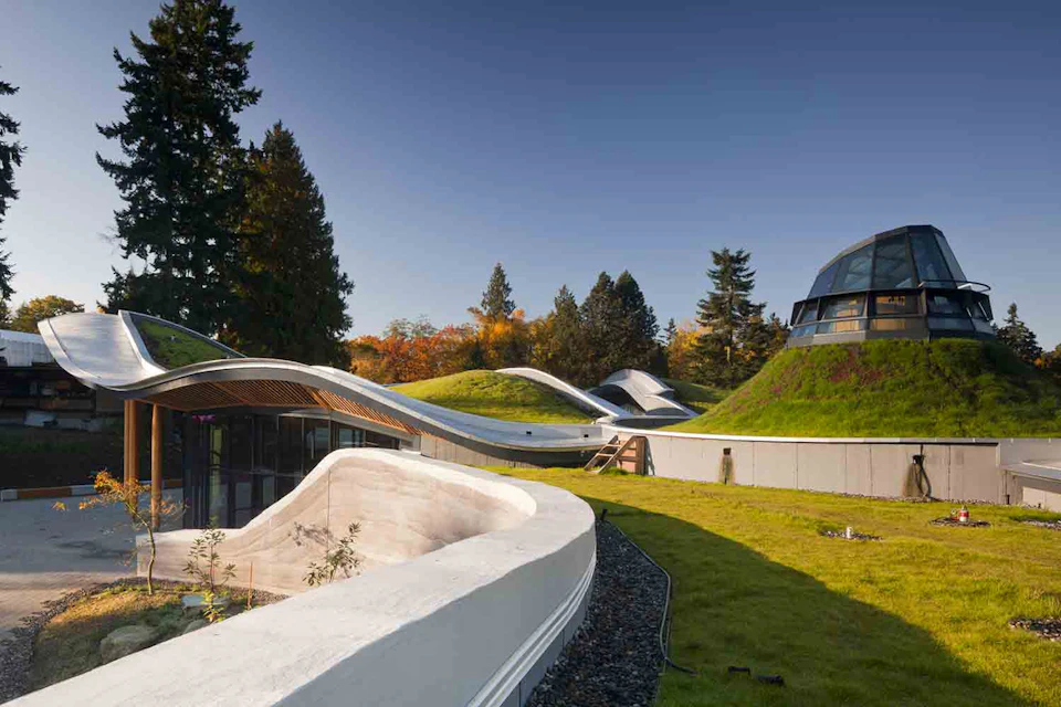 Curving exterior roof at VanDusen Botanical Gardens Visitor Centre